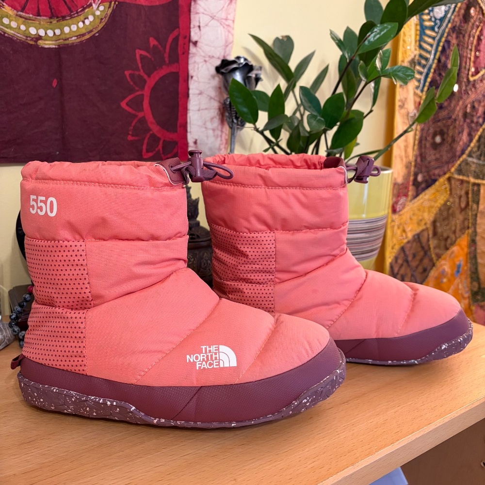 The North Face 550 Nuptse Apres Insulated Goose Down Bootie Womens Boots Sz 7 - Picture 4 of 15